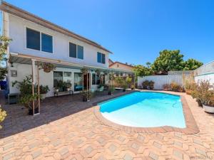 MLS #250038746SD image #0