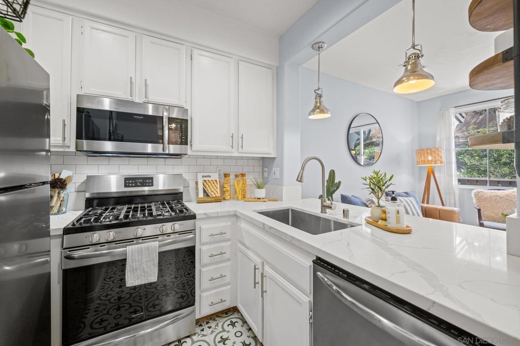 MLS #250038753SD image #0