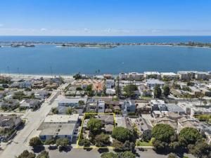 MLS #250038773SD image #0