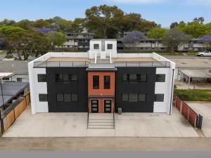 MLS #250038776SD img 0