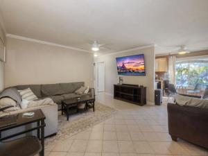 MLS #250038941SD image #0