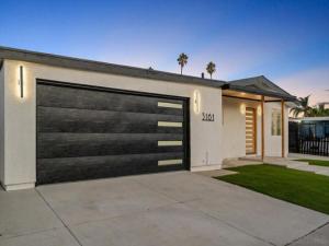 MLS #250038970SD image #0