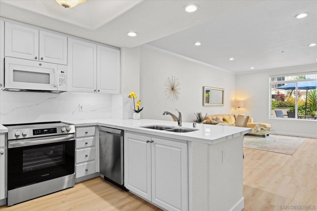 MLS #250038991SD image #0