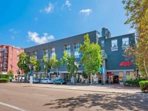 MLS #250039286SD image #0