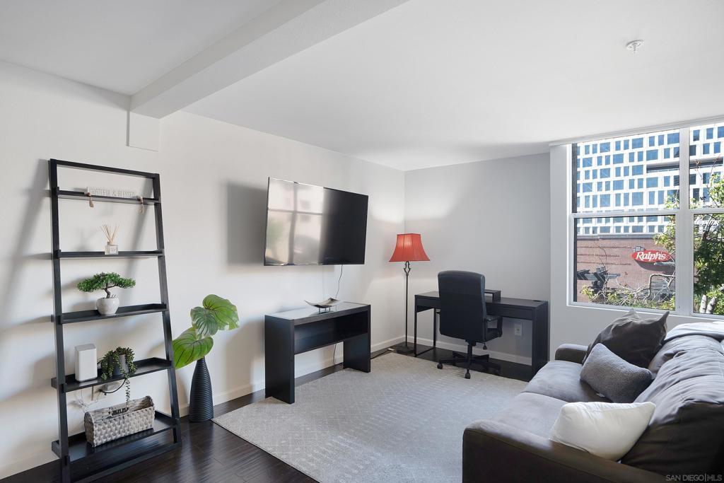 MLS #250039286SD image #0