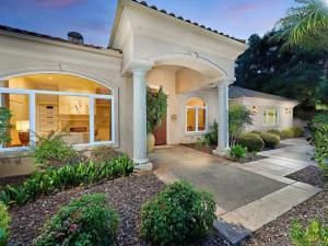 MLS #250039387SD image #0