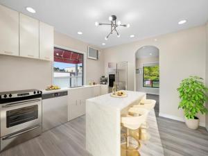 MLS #250039461SD image #0