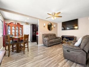 MLS #250039501SD image #0