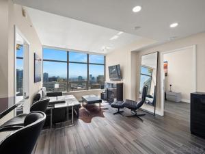 MLS #250039570SD image #0