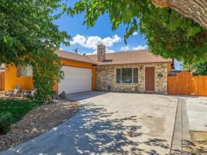 MLS #250039962SD image #0