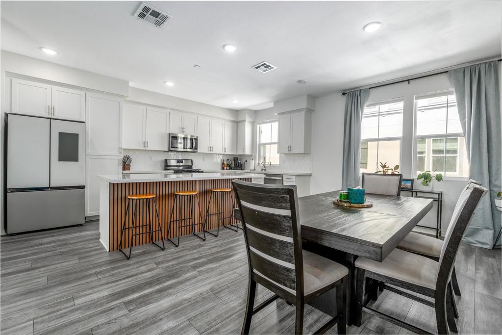 MLS #250039965SD image #0