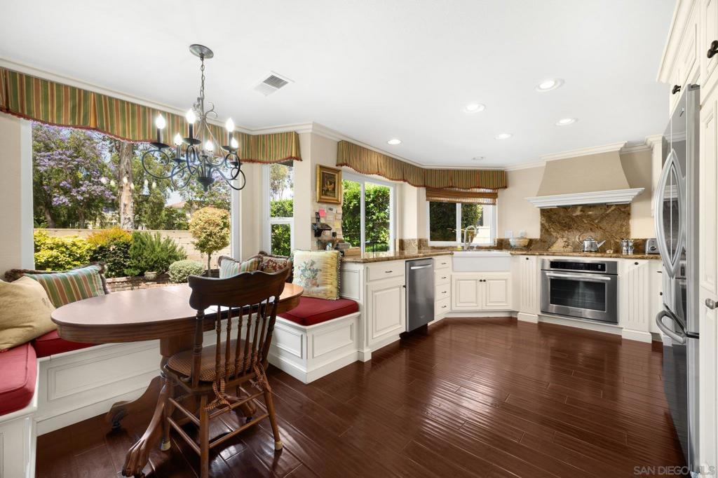 MLS #250039976SD image #0