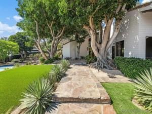 MLS #250039978SD image #0