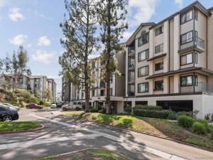 MLS #250039998SD image #0