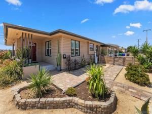 MLS #250039999SD image #0