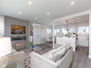 MLS #250040077SD image #0