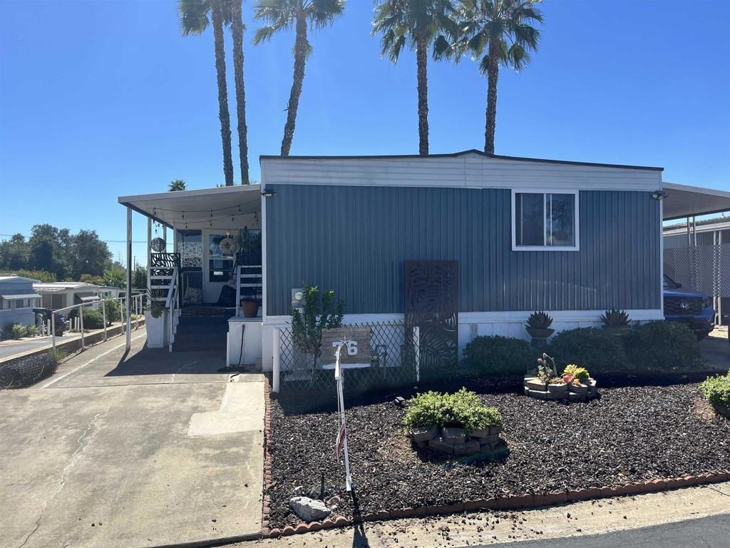 MLS #250040122SD image #0