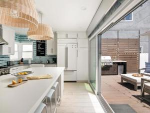 MLS #250040269SD image #0