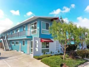 MLS #250040338SD image #0