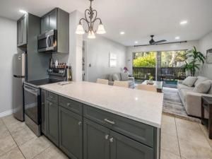 MLS #250040356SD image #0