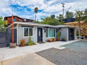 MLS #250040392SD image #0