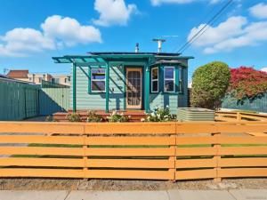 MLS #250040605SD image #0