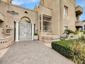 MLS #250040616SD image #0