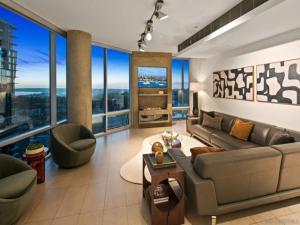 MLS #250041206SD image #0