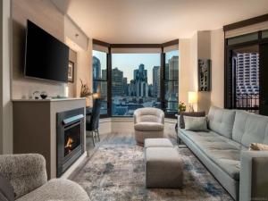 MLS #250041362SD image #0