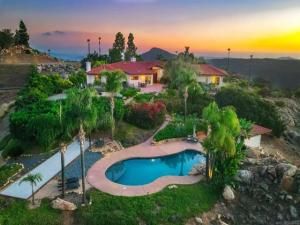 MLS #250041436SD image #0