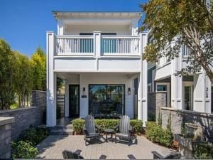 MLS #250041526SD image #0