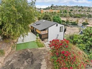 MLS #250041738SD img 0