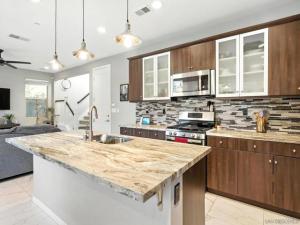 MLS #250041921SD image #0