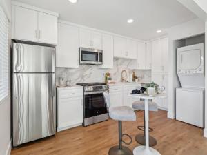 MLS #250042006SD image #0