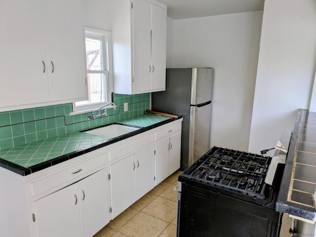 MLS #250042042SD image #0