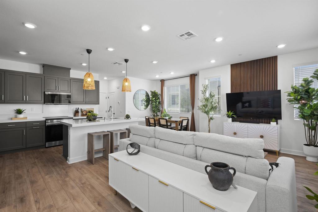 MLS #250042225SD image #0