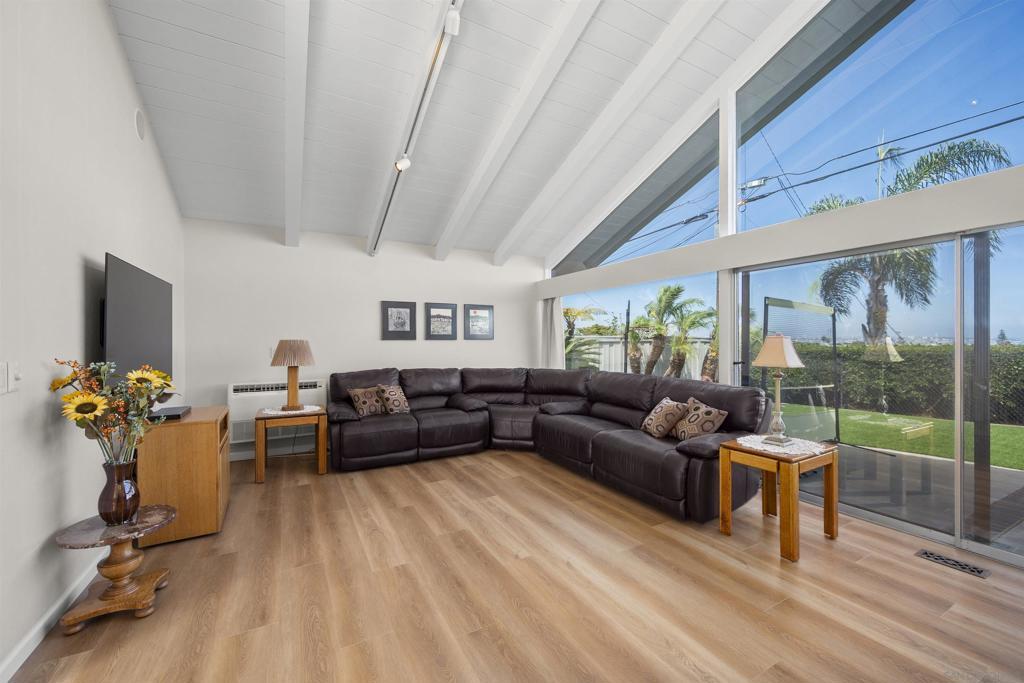 MLS #250042254SD image #0