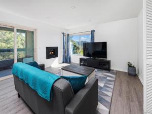 MLS #250042273SD image #0