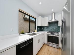 MLS #250042361SD image #0