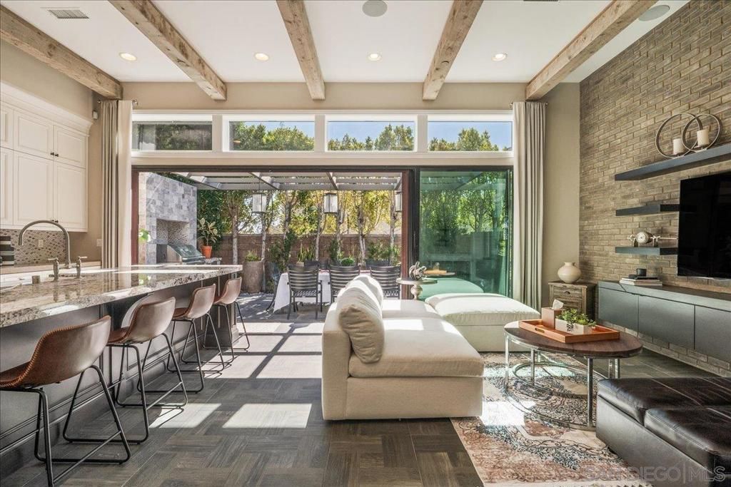 MLS #250042374SD image #0