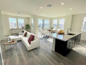 MLS #250042606SD image #0