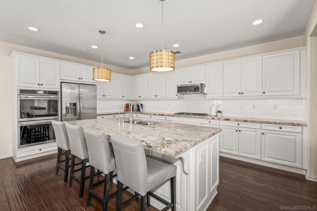 MLS #250042618SD image #0