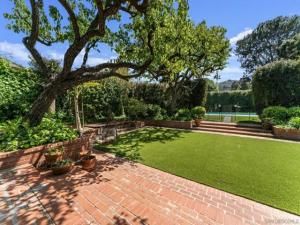 MLS #250042633SD image #0