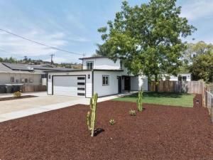 MLS #250042897SD image #0