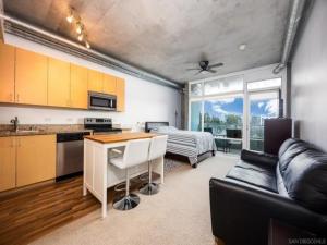 MLS #250042922SD image #0