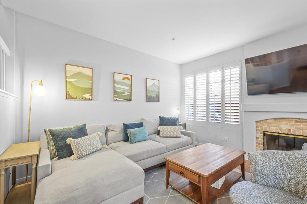 MLS #250042956SD image #0