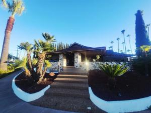 MLS #250042978SD image #0