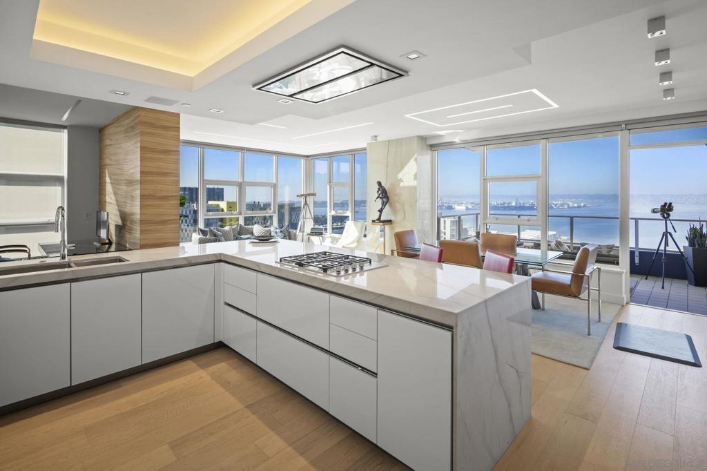 MLS #250042983SD image #0