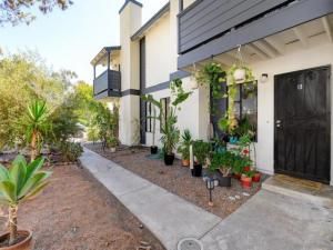 MLS #250042994SD image #0