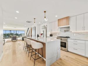 MLS #250043000SD image #0